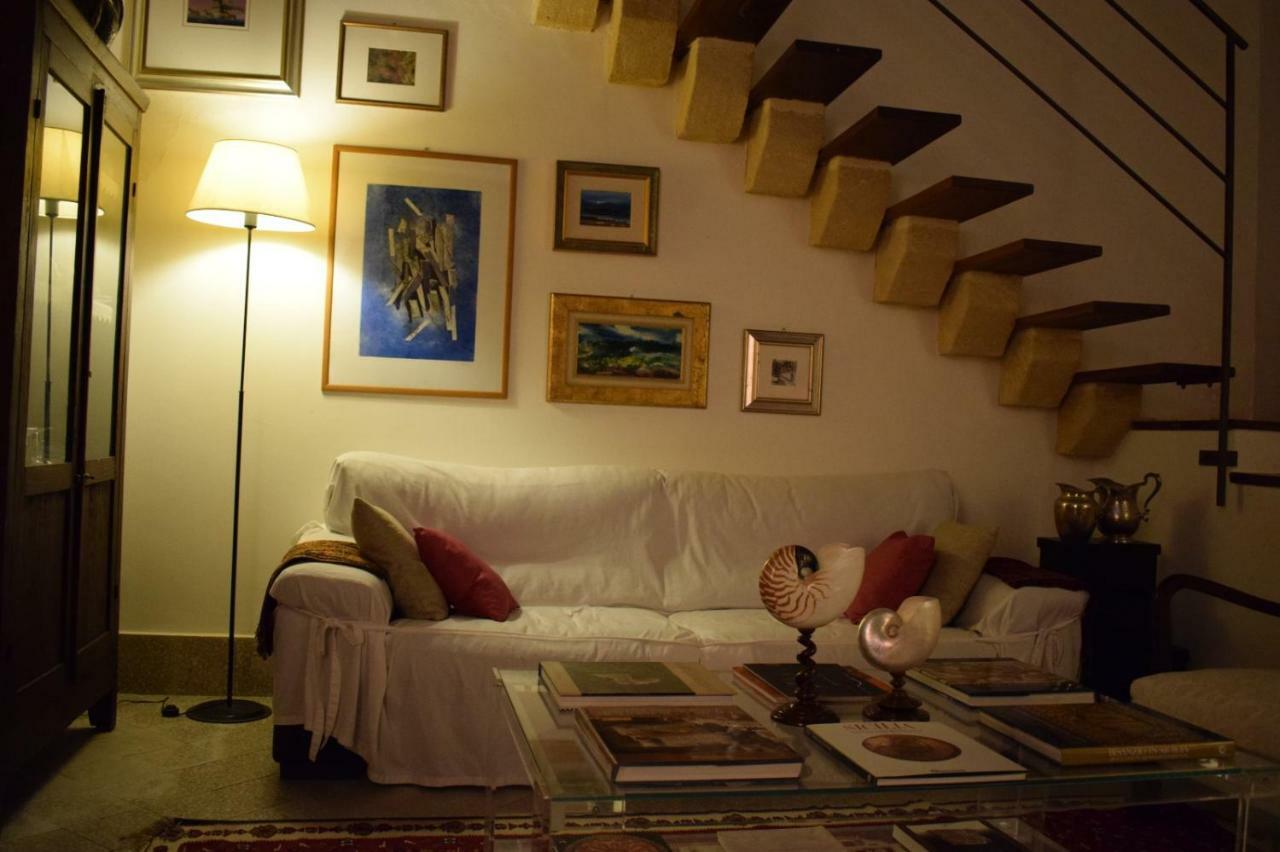 Отель Loft 'Le Vie Del Centro' Марсала Экстерьер фото